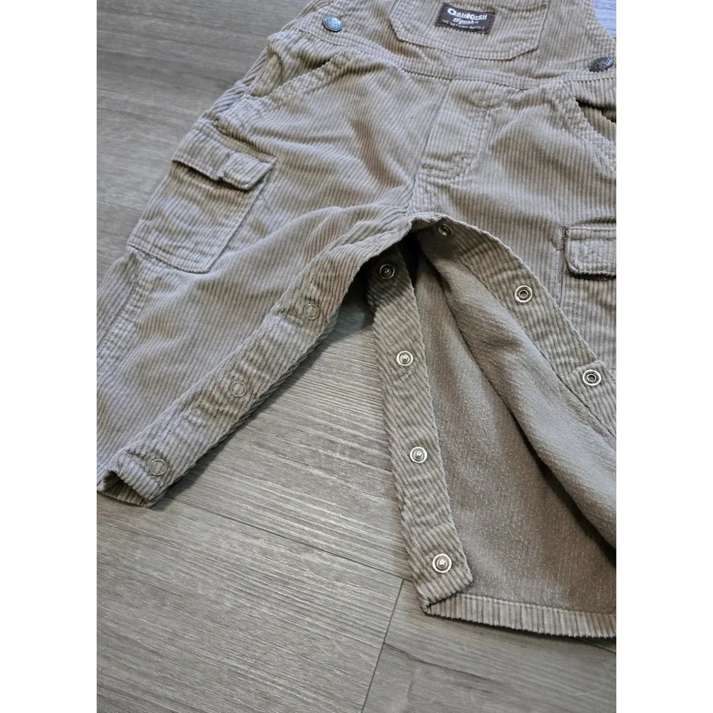 OshKosh B'gosh Vintage Brown Corduroy Vestbak Overalls Size 18M Cargo Bib